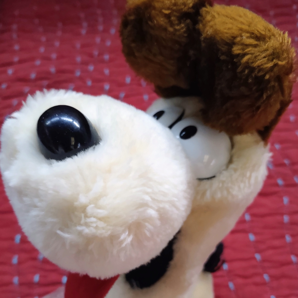 NWOT- Odie Plush By Dakin